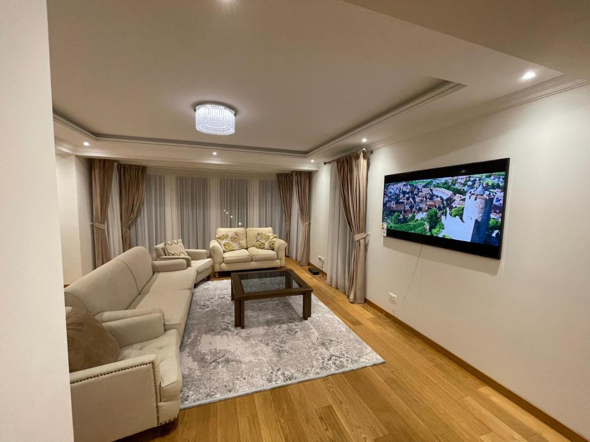 Villa Sunny House Suceava Esterno foto